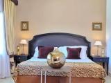 Standard Triple room with park view