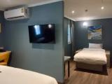 Premium Triple room