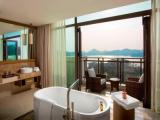 2 Bedrooms Suite with lake view