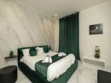 Deluxe Double room with city view