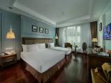 Deluxe Triple room with city view
