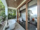 4 Bedrooms Villa
