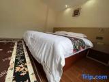 Quadruple Family Suite