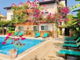 Quadruple Apartment with garden view