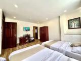 Deluxe Sextuple Family room