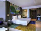 Deluxe room with pool view