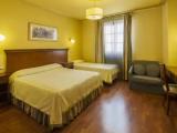 Standard Triple room with balcony