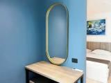 Deluxe Triple room with city view