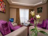 Suite with balcony and with city view