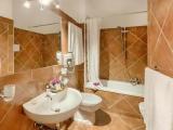 Classic Triple room with balcony