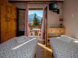 Standard Twin room with balcony