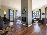 5 Bedrooms Deluxe Apartment