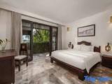 Deluxe Triple Family room with garden view
