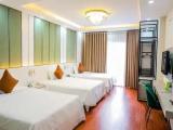Standard Triple room with view