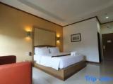 Standard room with pool view