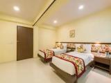 Standard Club room with city view