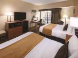 Standard Quadruple room with pool view