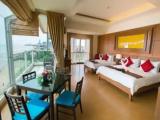 Suite with balcony and beachfront