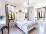 Deluxe Double room with pool view