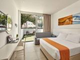 Single Bungalow with garden view