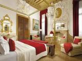 Suite with city view