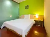 Premier room