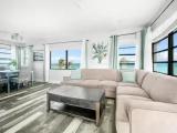 Suite oceanfront