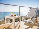 Standard Triple room with sea view