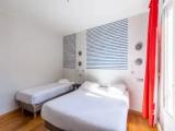 Standard Triple room with courtyard view