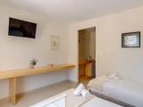 Standard Triple room with sea view