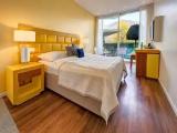 Comfort room with mountain view