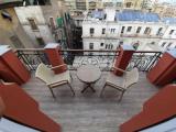 Deluxe Triple room with city view
