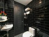 Deluxe Double room with city view