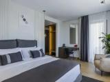 Standard room with land view