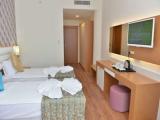 Standard Double room with partial sea view