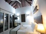 Standard room with pool view