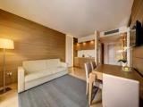 Royal Suite with garden view