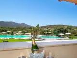 Executive room with pool view
