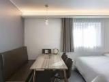 Premium Suite