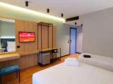 Standard Triple room with sea view
