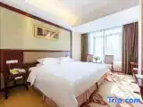 Deluxe Double room with city view