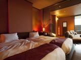 Twin Junior Suite with city view