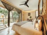 Standard Double room with pool view