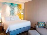 Standard room with street view