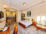 Suite with pool view
