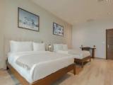 Deluxe room with ocean view