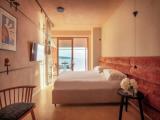 Deluxe room with sea view