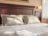 Junior Suite with partial sea view