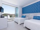 Standard room with water view