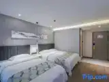 Comfort Triple Family room